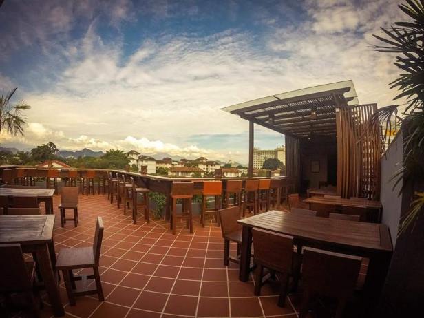 48394114_365851747305098_3608014107665498112_n